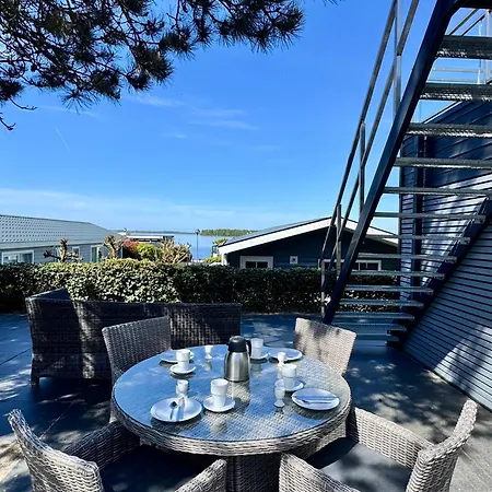 Europarcs Bad Hoophuizen Cube Auszeit Nr Acacia 44 Holiday home Hulshorst